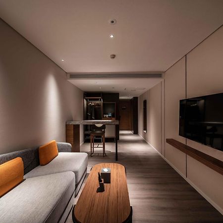 Urcove By Hyatt Shanghai Lujiazui Expo Center Exterior photo