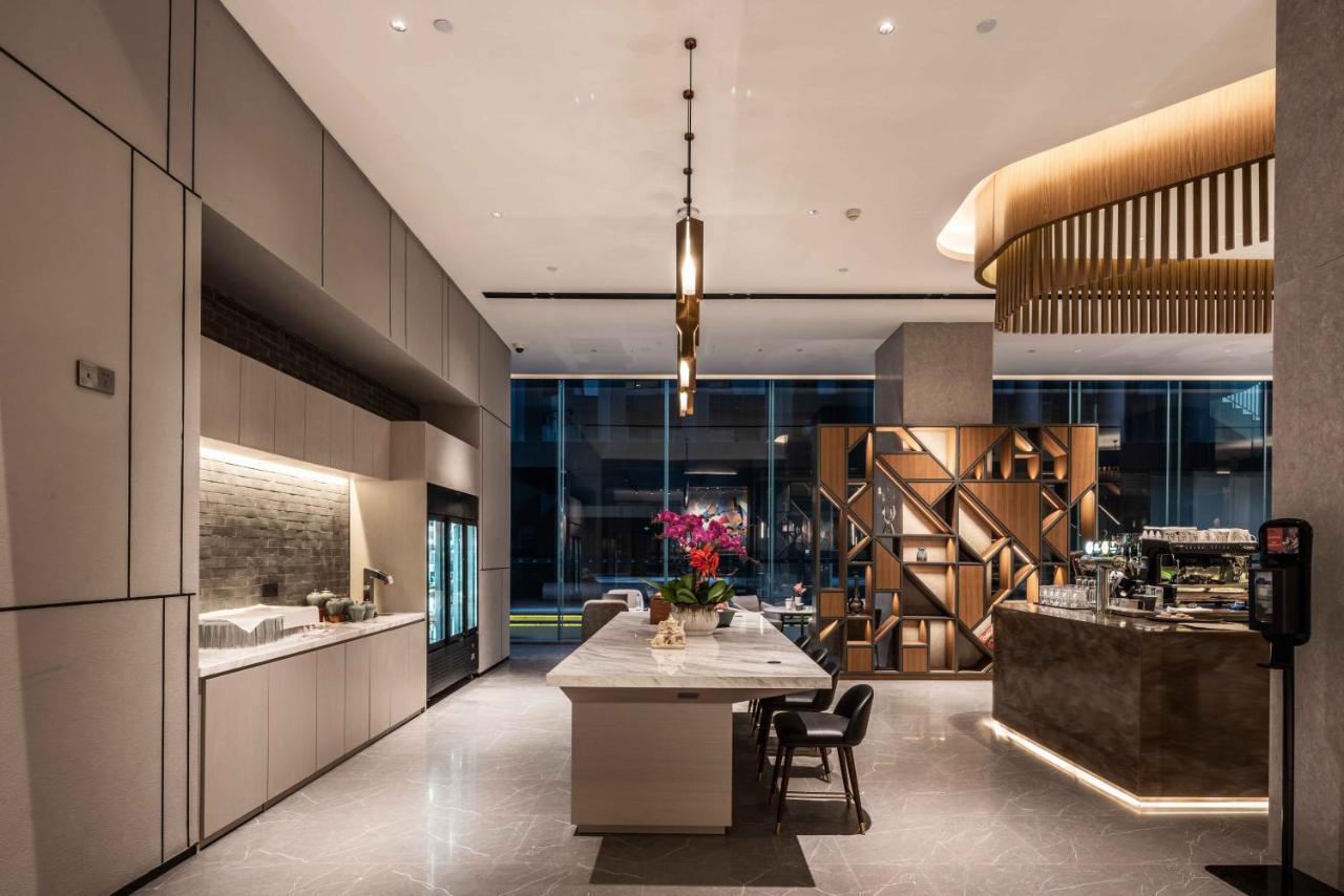 Urcove By Hyatt Shanghai Lujiazui Expo Center Exterior photo